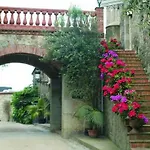 Castell De L'oliver Hotel 4*