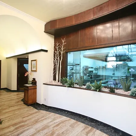 Hotell Castell De L'oliver 4*