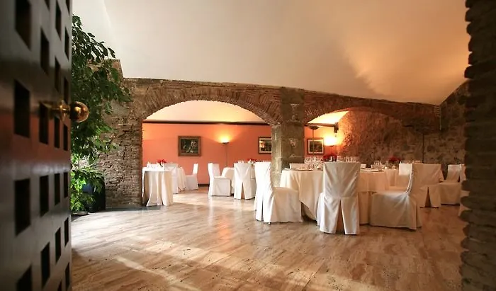 酒店 Castell De L'oliver 4*