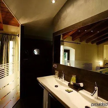 Castell De L'oliver Hotel 4*