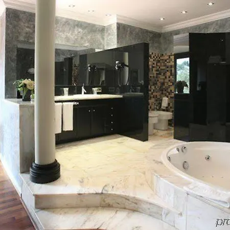 Hotel Castell De L'oliver 4*