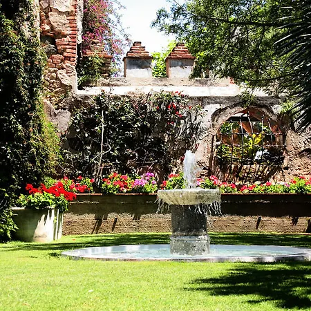 מלון Castell De L'oliver 4*