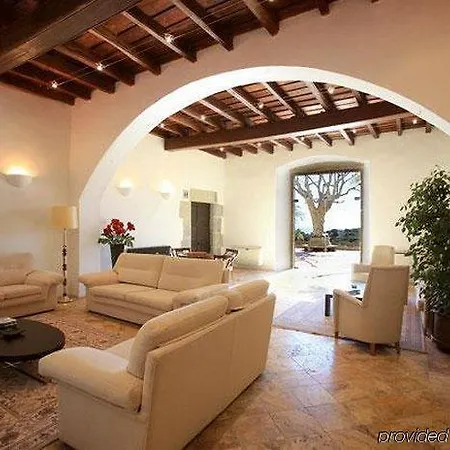 Castell De L'oliver מלון 4*