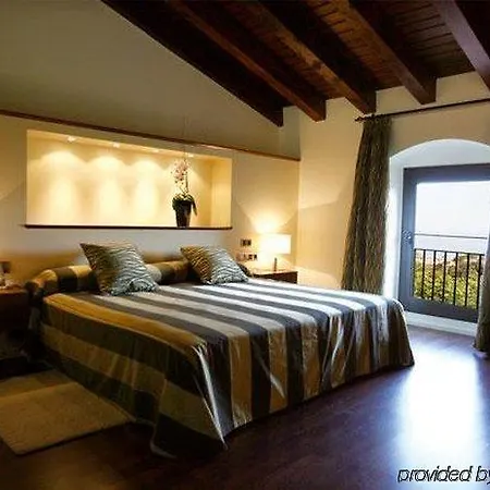 Castell De L'oliver Hotel Mataró