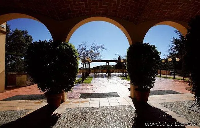 Hotel Castell De L'oliver