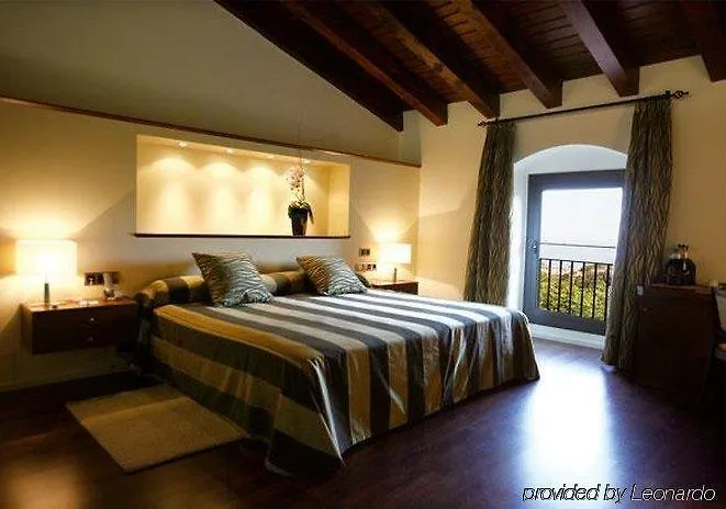 Castell De L'oliver Hotel Mataró