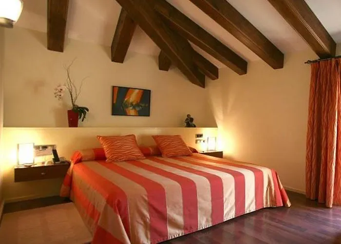Castell De L'oliver Hotel Mataró