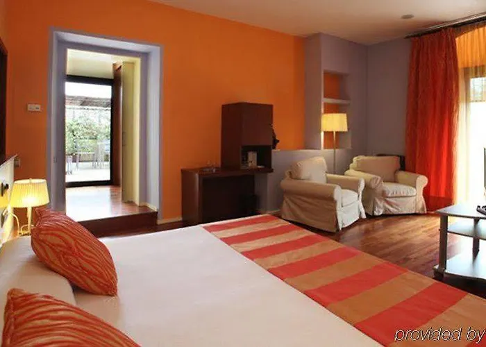 Hotel Castell De L'oliver 4*