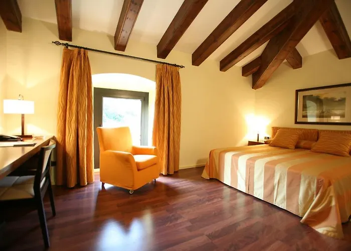 Castell De L'oliver Hotel